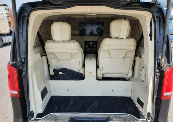 Mercedes-Benz Klasa V cena 797040 przebieg: 70591, rok produkcji 2021 z Mikołajki małe 596